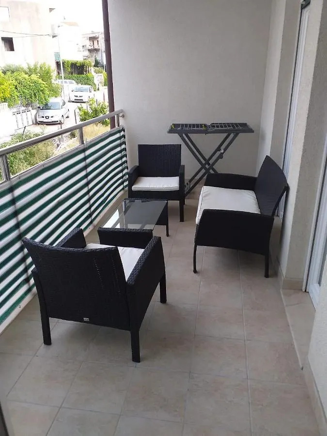 Apartman Emanuela contacts